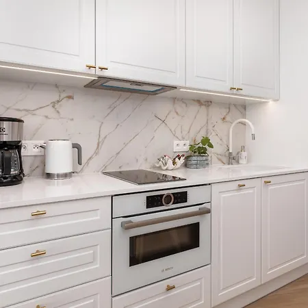 Bulwar Zachodzącego Słońca Z Widokiem Na Morze By Renters Darłówko