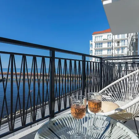 Bulwar Zachodzącego Słońca Z Widokiem Na Morze By Renters * Darłówko