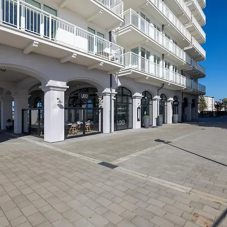 Bulwar Zachodzącego Słońca Z Widokiem Na Morze By Renters Apartament Darłówko