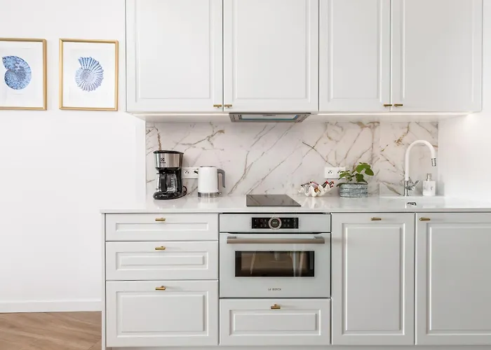 Bulwar Zachodzacego Slonca Z Widokiem Na Morze By Renters *