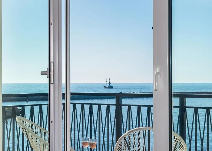 Apartment Bulwar Zachodzacego Slonca Z Widokiem Na Morze By Renters Darlowko