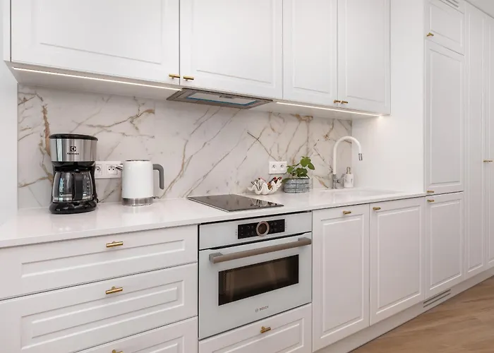 Bulwar Zachodzacego Slonca Z Widokiem Na Morze By Renters Darlowko