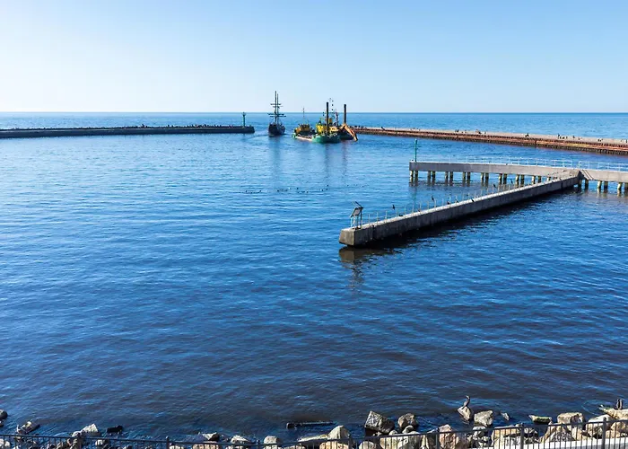 Bulwar Zachodzacego Slonca Z Widokiem Na Morze By Renters *