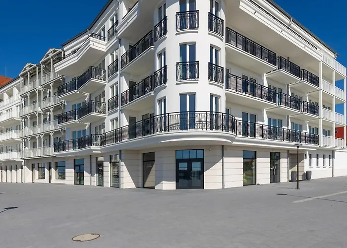 Daire Bulwar Zachodzacego Slonca Z Widokiem Na Morze By Renters